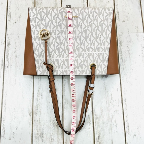 Michael Kors Signature Logo Walsh Medium Tote Vanilla Brown Shoulder Bag - Picture 11 of 12